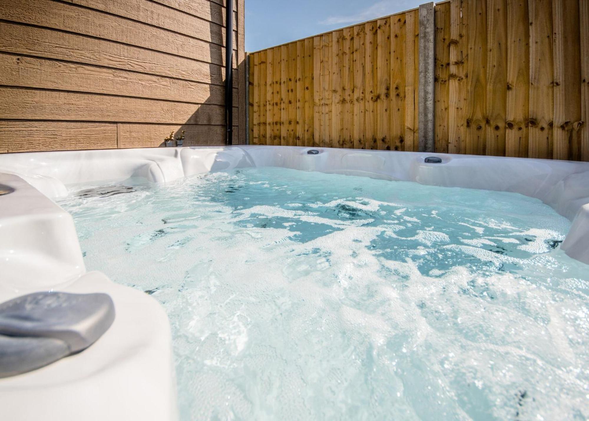 Hawthorn Glen Lodges ダウンハム・マーケット エクステリア 写真