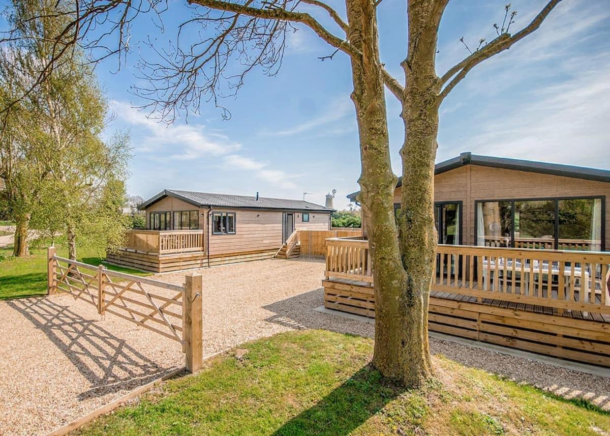 Hawthorn Glen Lodges ダウンハム・マーケット エクステリア 写真